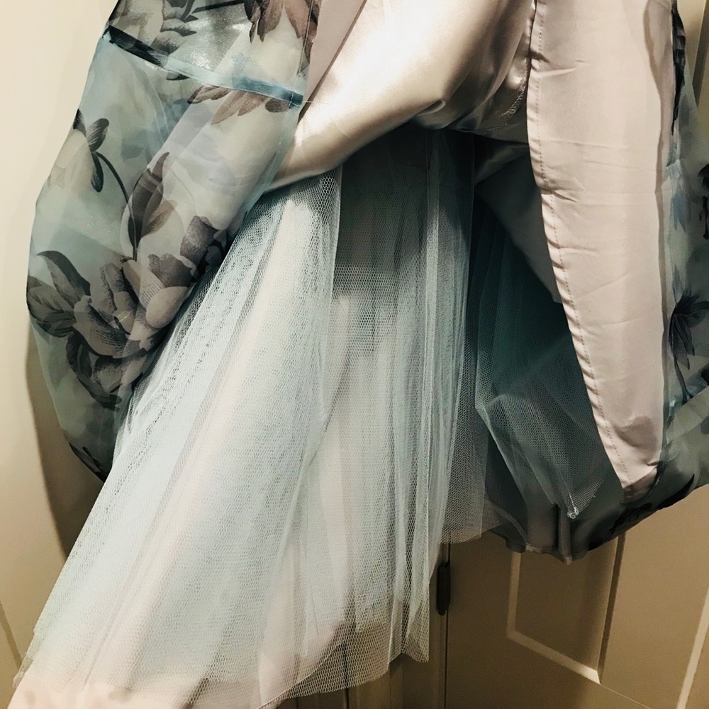 Chi Chi London | Blue Floral Dress - Picture 6 of 8